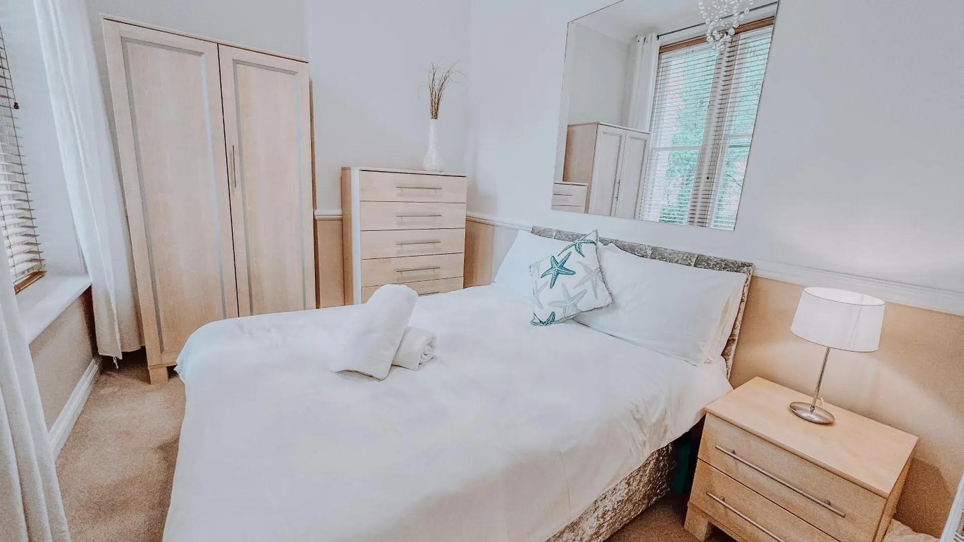 Central 2 Bed Apartment Walking Distance To Beach Bournemouth 0*,  United Kingdom